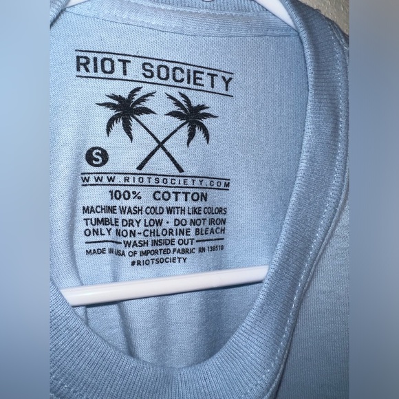 HeartBroken T-Shirt - Picture 3 of 3